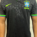 Camiseta Brasil Preta com Verde 2022/23