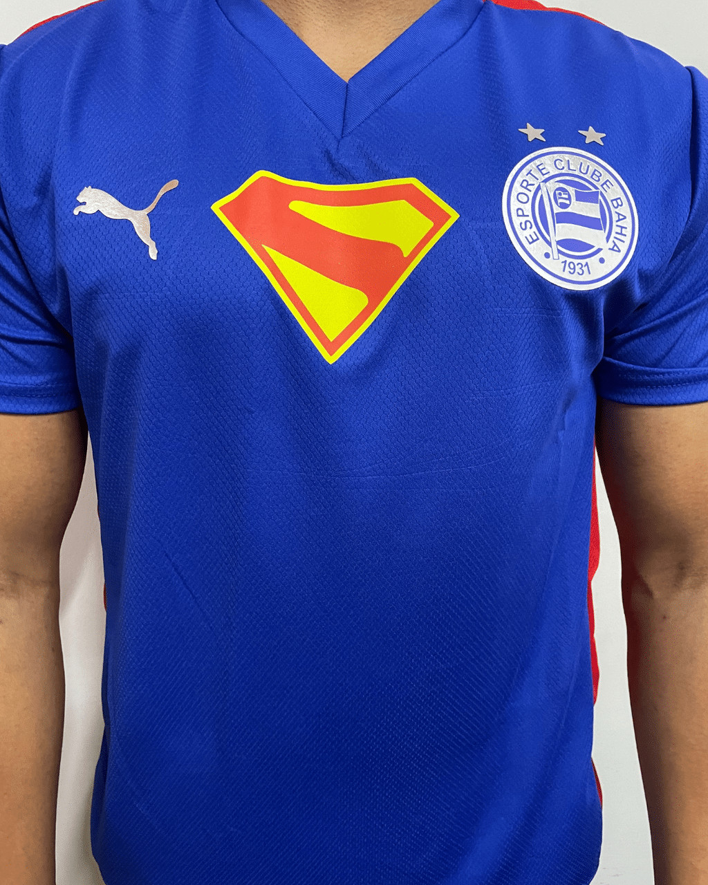 15491719758-catalogo-a049b831406223b03217682447997366-1024-1024.png Camisa Super Bahia III 2025/26 - Imagem 1