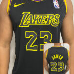 Camiseta Los Angeles Lakers Preta com Amarelo Lebron James 23