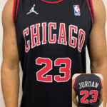 Camiseta Chicago Bulls Preta Jordan 23 ( Sem Búfalo)